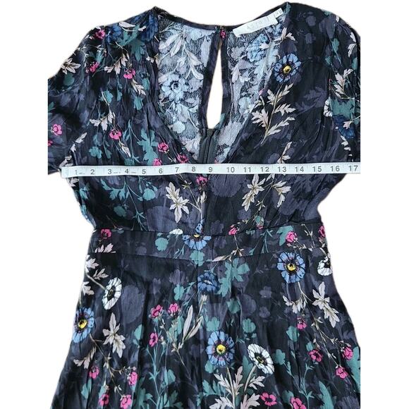 ASTR The Label Black Floral V-Neck Mini Dress Long sleeves Size M Anthropologie - Picture 7 of 9